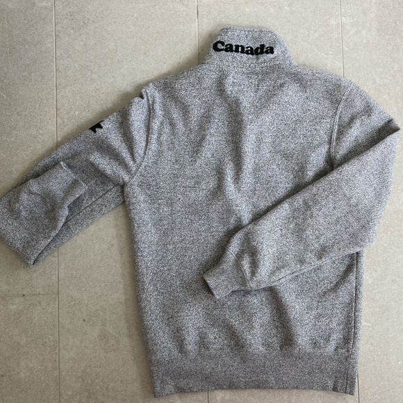 Roots Mount Tremblant Quarter Zip - Picture 2 of 3